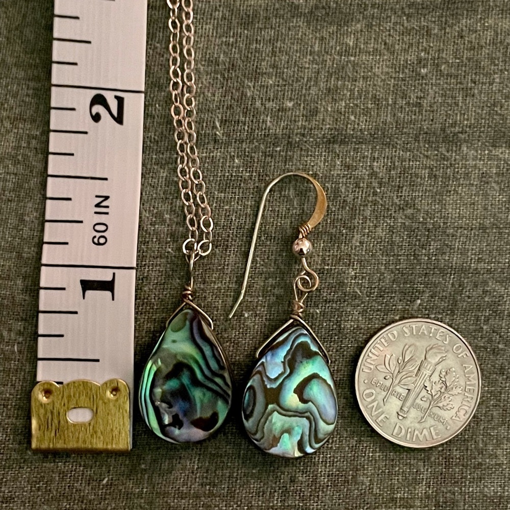 Abalone Pendant Necklace and Earrings Set ** NWT ** - Picture 3 of 3